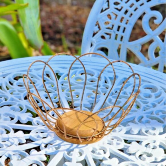 Vintage Copper Bread Wire Basket with Wooden Base 9”X5” - Picture 7 of 9